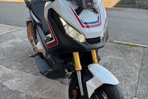 Honda X-ADV 750 DCT ABS - Tricolor (2018)
