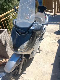 Motorino Yamaha Xmax