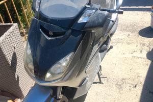 Motorino Yamaha Xmax