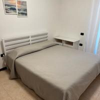 Stanza da letto in legno smaltato