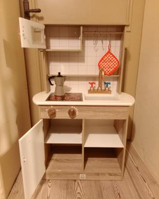 Cucinetta per bambini in legno con accessori