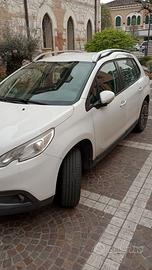 Peugeot 2008 unico proprietario neopatentati