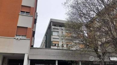 Immobile in asta di 68 m² con 3 locali a Reggio Em