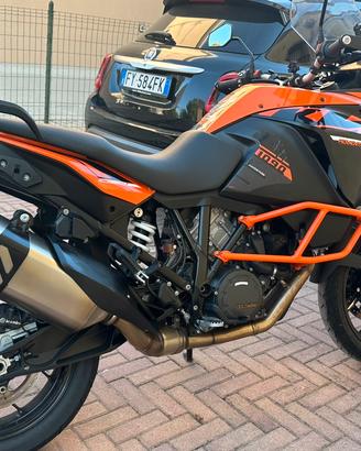 Ktm1090