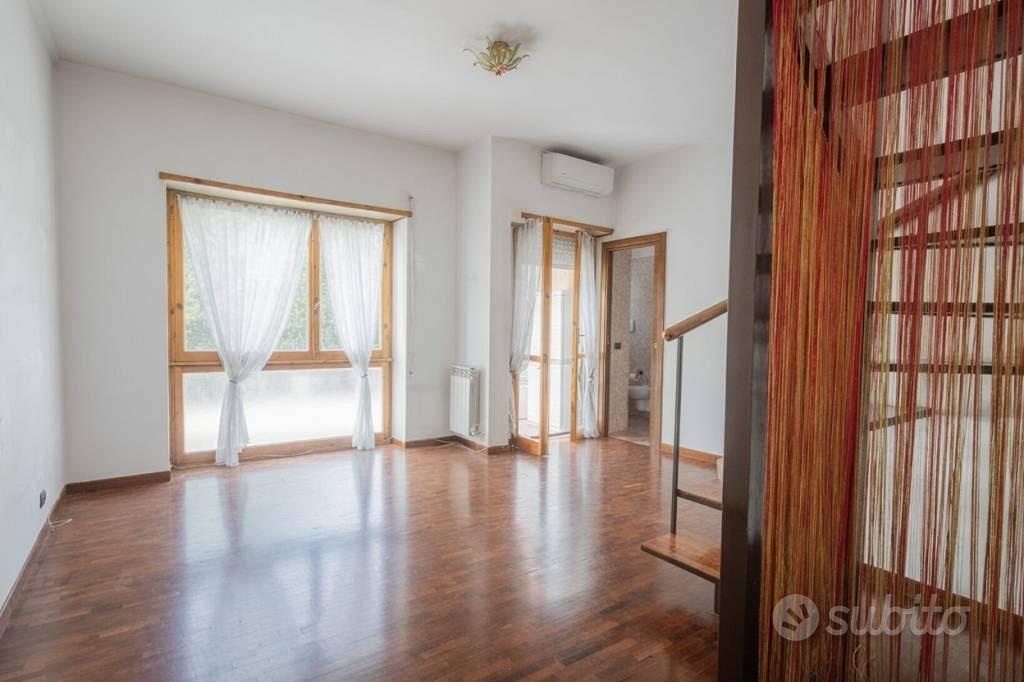 Appartamento – Roma, Tre Pini, Tor de' Cenci - Vista 2