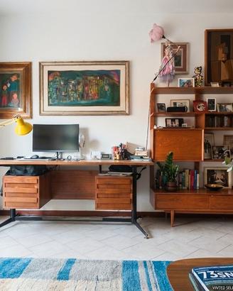 Scrivania modernariato vintage teak ottone