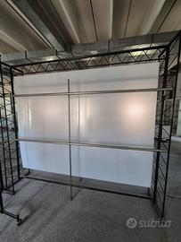 Pareti divisorie autoportanti modulari in metallo