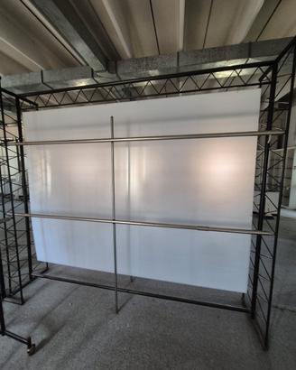 Pareti divisorie autoportanti modulari in metallo