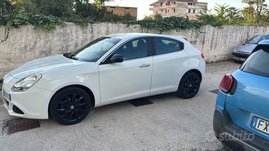 Giulietta alfa romeo 1400 turbo benzina/gpl