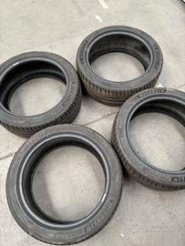 4 Gomme Estive Michelin Pilot Sport 4 235/45 ZR19