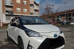 Yaris 1.5 FullHybrid Trend White Edition