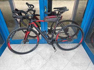 Bicicletta Vektor e-raw corsa