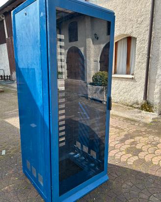 Armadio di rete professionale