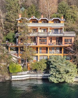 Attico / Mansarda di 160 m² con 4 locali a Nesso