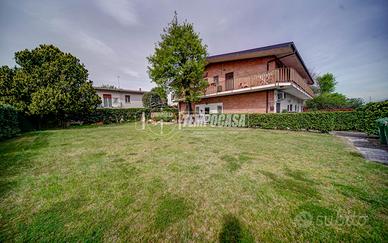 CASTELLETTO SOPRA TICINO - QUADRILOCALE ZONA VILLA