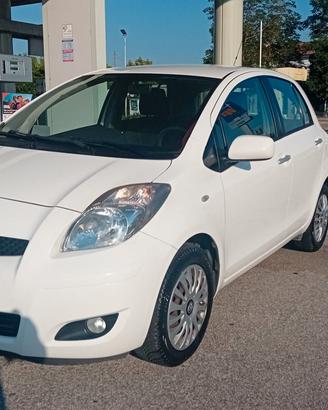 Toyota Yaris 1.0 5 porte Sol