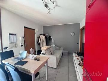 Ampio bilocale con cortile interno- 740 euro/mese
