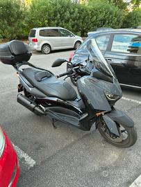 xmax 300 tech