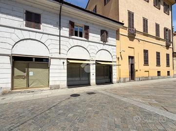NEGOZIO A CREMONA