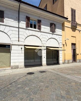 NEGOZIO A CREMONA