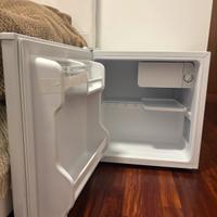 Mini frigorifero TILLREDA

43l 