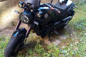 Benelli Leoncino 500 + casco e zaino, batteria nuo