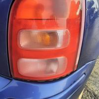 NISSAN MICRA 2001 - STOP POSTERIORE DESTRO