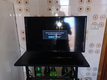 televisore flat, funzionante