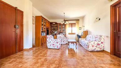 Trilocale con giardino e taverna