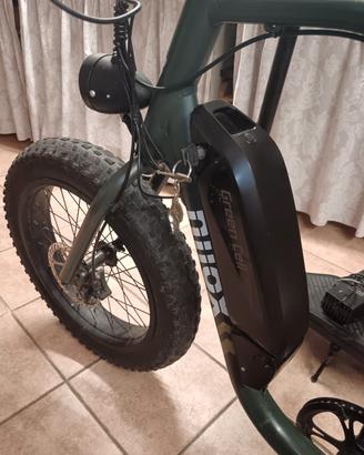 bicicletta elettrica e monopattino elettrico