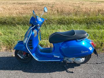 Vespa gts 300