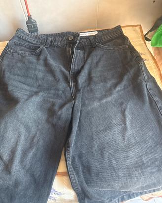 2 Pantaloni yeans e 1 maglia
