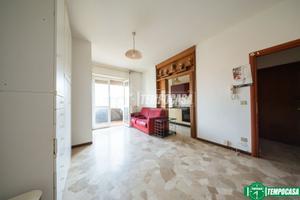 TRILOCALE VISTA LAGO CON BOX E CANTINA