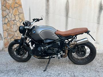 BMW R nine t