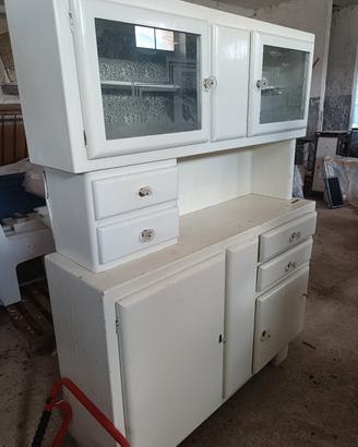 Vecchio mobiletto credenza da cucina 