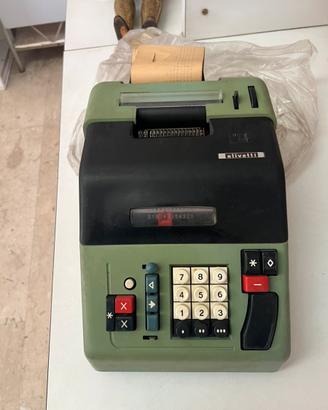 Macchina olivetti vintage