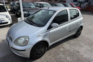 Toyota Yaris 1.0i 16V cat 5 porte Sol