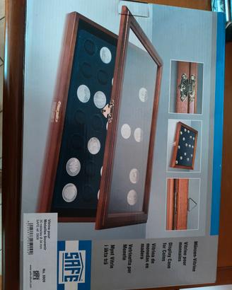 Cassetta in legno  porta soldi per collezionisti 