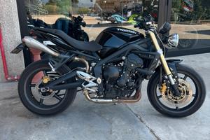 Triumph Street triple 675