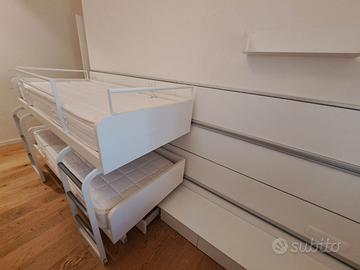 Letti a castello scorrevoli.