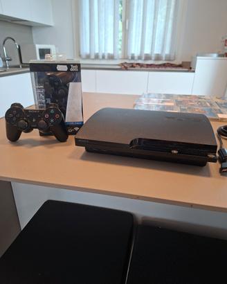 PlayStation 3 Slim  + 2 controller + 12 giochi