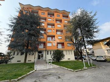 4 LOCALI A GARBAGNATE MILANESE