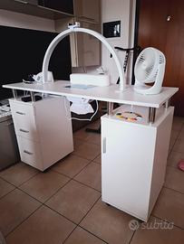 Tavolo per unghie manicure