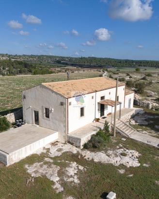 Rif.511- villa noto