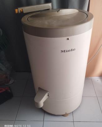 Centrifuga marca Miele