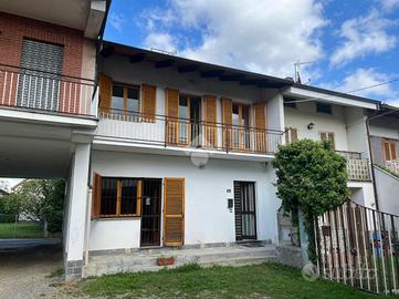 CASA SEMINDIPENDENTE A VAUDA CANAVESE
