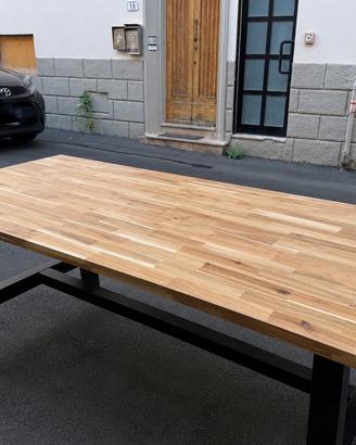 Tavolo grande legno