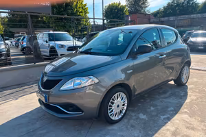 Lancia Ypsilon 1.2 69 CV 5 porte Silver