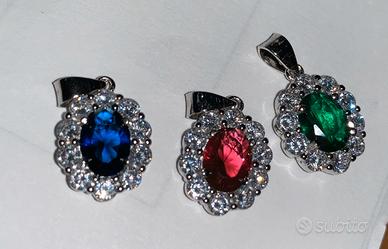 Collana in argento con zirconi