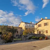 MONOLOCALE IN CENTRO A CASTION